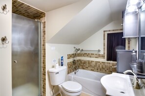 Cottage (3 Bedrooms) | Bagno