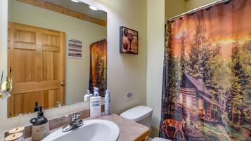 House (3 Bedrooms) | Bathroom
