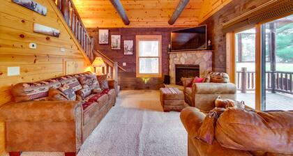Pet-friendly Garrison Retreat w/ Gas Fireplace!