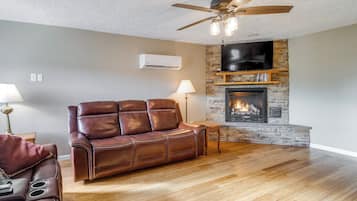 House (1 Bedroom) | Interior