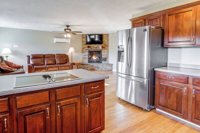 Peaceful Russell Springs Home w/ Fire Pit & Pond!