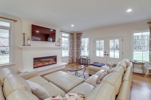 House (5 Bedrooms) | Front of property