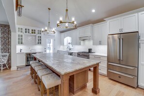 House (5 Bedrooms) | Private kitchen | Microwave, highchair, cookware/dishes/utensils - Eastern Shore Getaway: Walk to Tolchester Marina! (Chestertown)