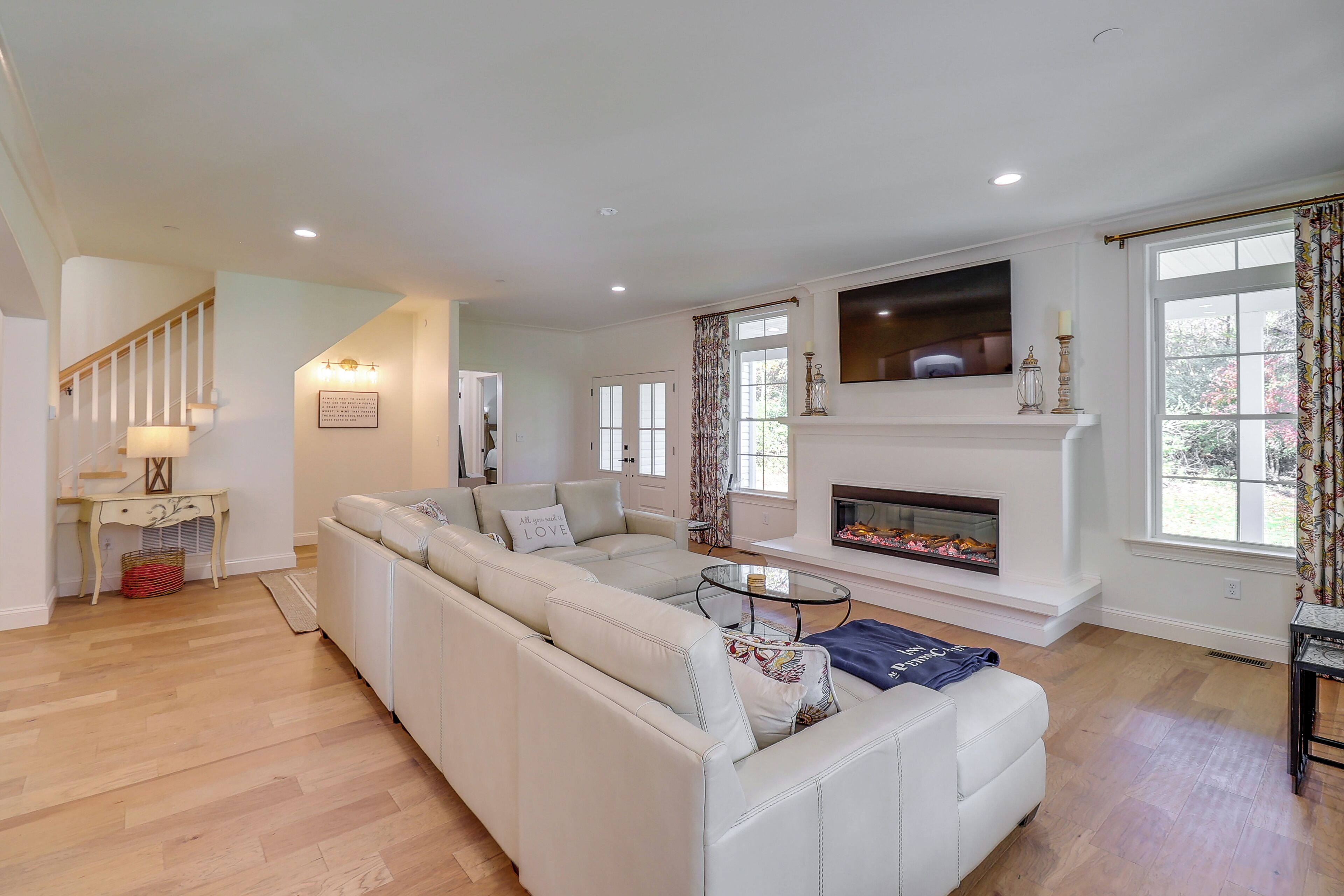 House (5 Bedrooms) | Interior