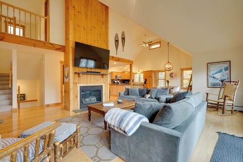 West Dover Family Home w/ Game Room & Home Theater