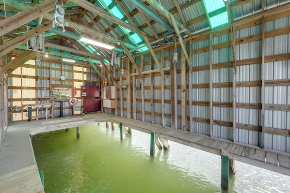 House (3 Bedrooms) | Interior - Waterfront Topping Vacation Home w/ Boat Dock! (Topping)