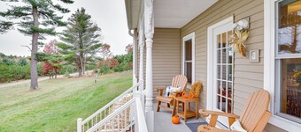 Lovely Rural Hixton Farmhouse w/ Porch & Fire Pit!