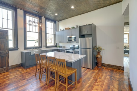 House (5 Bedrooms) | Front of property