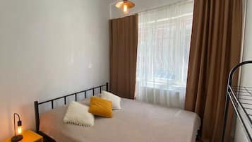 1 bedroom, WiFi, bed sheets