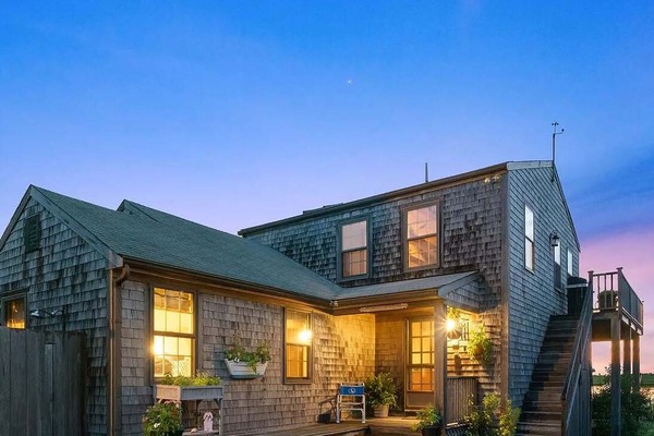 Hither Creek- Images reflect renovation progress - new images coming soon!