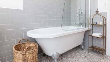 Kamar Double Eksekutif | Kamar mandi | Perlengkapan mandi gratis