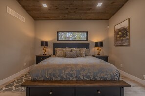 5 bedrooms, WiFi, bed sheets