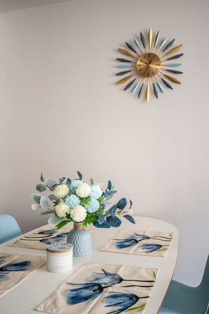 Dining - GLOBALSTAY. Beautiful 1 Bd+Den  Condo In the Heart of Downtown (Toronto/Canada)