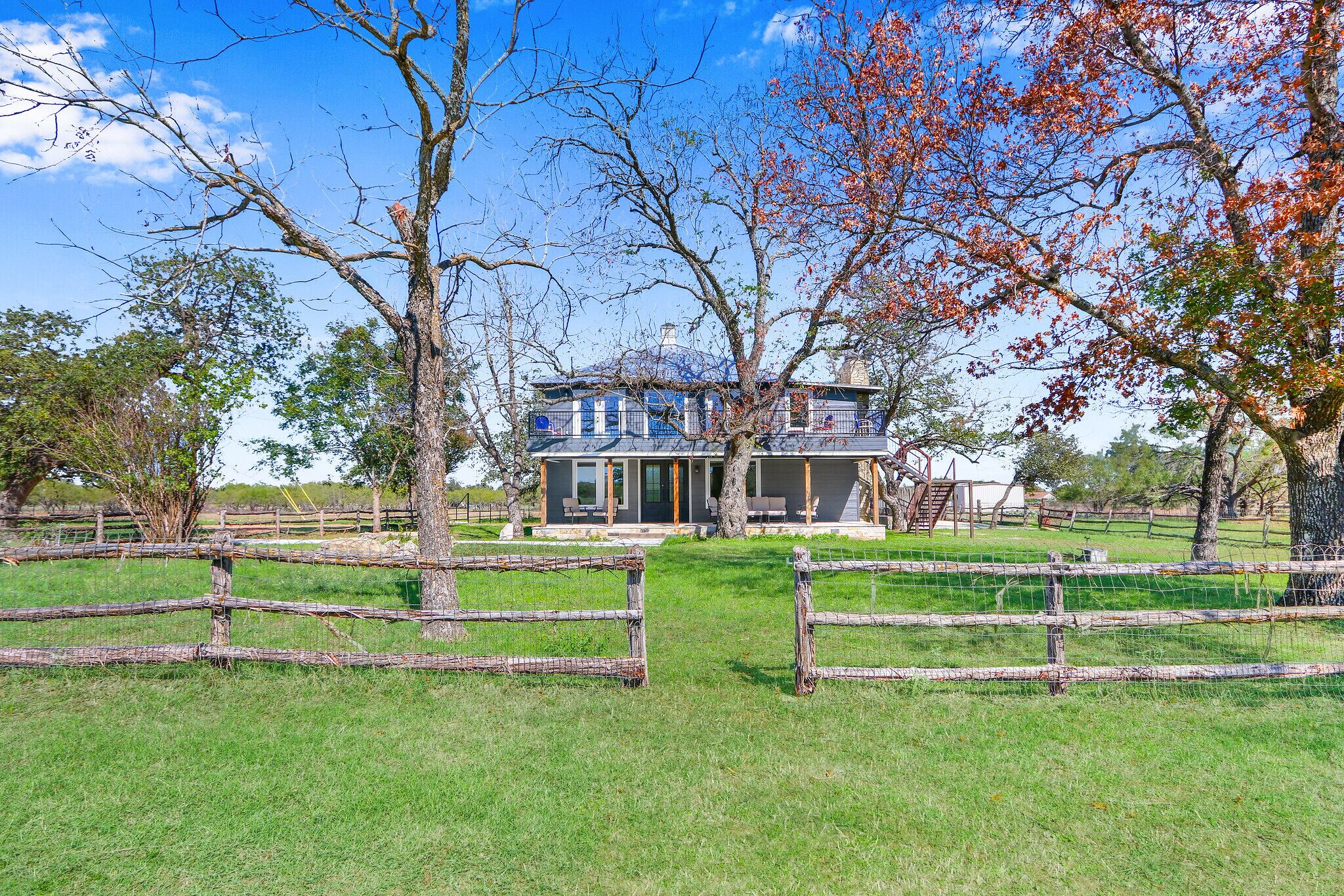 Fred's Fun House I Fredericksburg, hot tub, sleeps 8