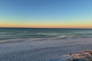 Beach nearby - New Construction + Private Pool- Emerald Isle by Royal Destinations (Santa Rosa Beach)