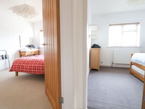 3 bedrooms, individually decorated, individually furnished, free WiFi