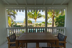 Basic Apartment | Terrace/patio