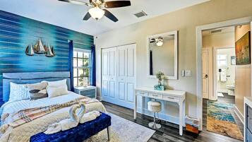 4 bedrooms, desk, iron/ironing board, travel crib