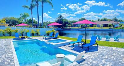 Waterfront Htd Pool, Spa, Billiards, Lanai, Canal