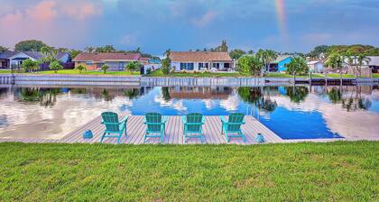Stunning Delray Waterfront Oasis Heated Pool, Spa, Canal, Huge Patio, Pool Table