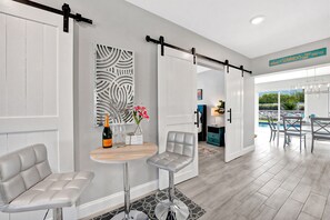 Luokittelematon kuva, 5 kautta 45, painike