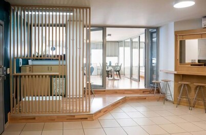 Urban Downtown Suite