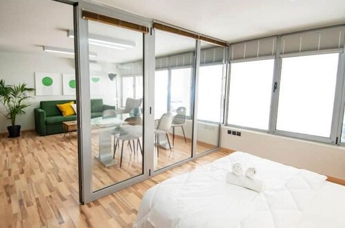 Urban Downtown Suite