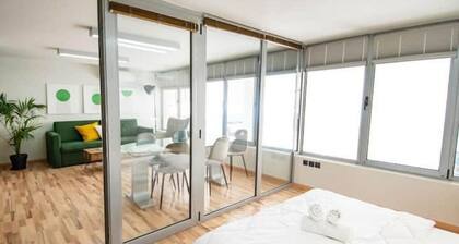 Urban Downtown Suite