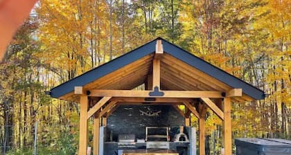 Luxury Custom Home With Hot Tub Minutes From Tannersville Town