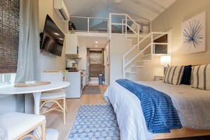 1 slaapkamer, een strijkplank/strijkijzer, gratis wifi, beddengoed