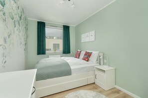 2 bedrooms, bed sheets