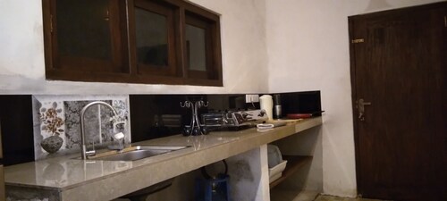 DS Guest House Weligama 
4 minutes to the beach 