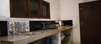 DS Guest House Weligama 
4 minutes to the beach 