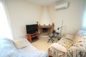 4 chambres, fer et planche à repasser, Wi-Fi, draps fournis