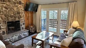 Smart TV, fireplace, video games, stereo