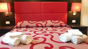 5 habitaciones, tabla de planchar con plancha, wifi y ropa de cama