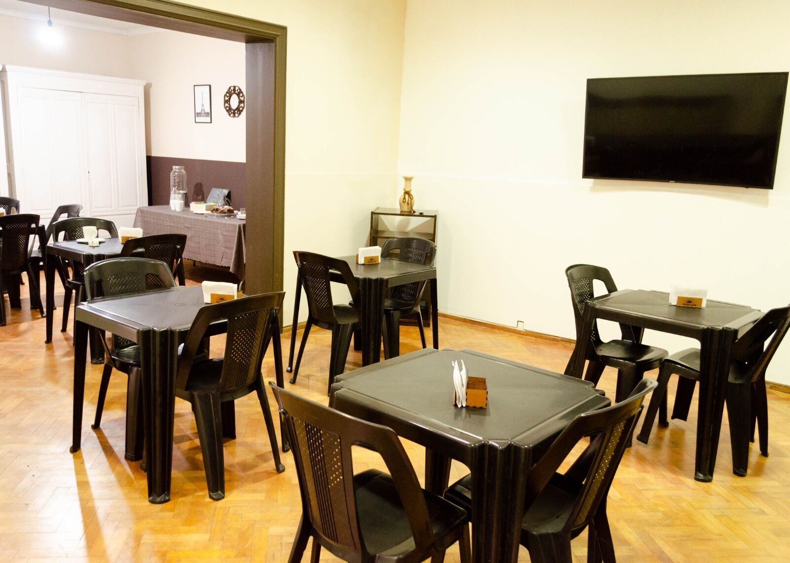 Smart TV 32-inci dengan saluran TV digital dan Netflix