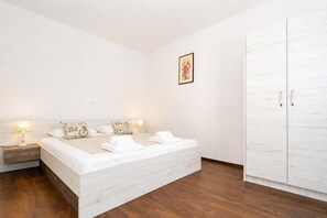 Unclassified image, 3 of 20, button - Villa Tereza - Four Bedroom Villa, Sleeps 8 (Prkos)