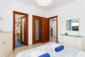 4 Schlafzimmer, Bügeleisen/Bügelbrett, WLAN, Bettwäsche