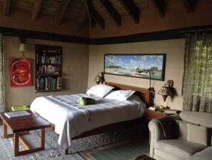 3 soveværelser, skrivebord