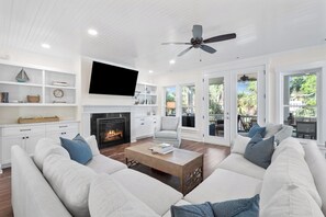 Living area - New home with elevator, golf cart included - 56 Davis Love (Fripp Island)