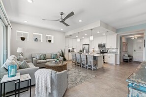 Smart TV, video games - Otter Lagoon at One Particular Harbour  379-103 Lagoon Views · Gaming · 3BR (Bradenton)