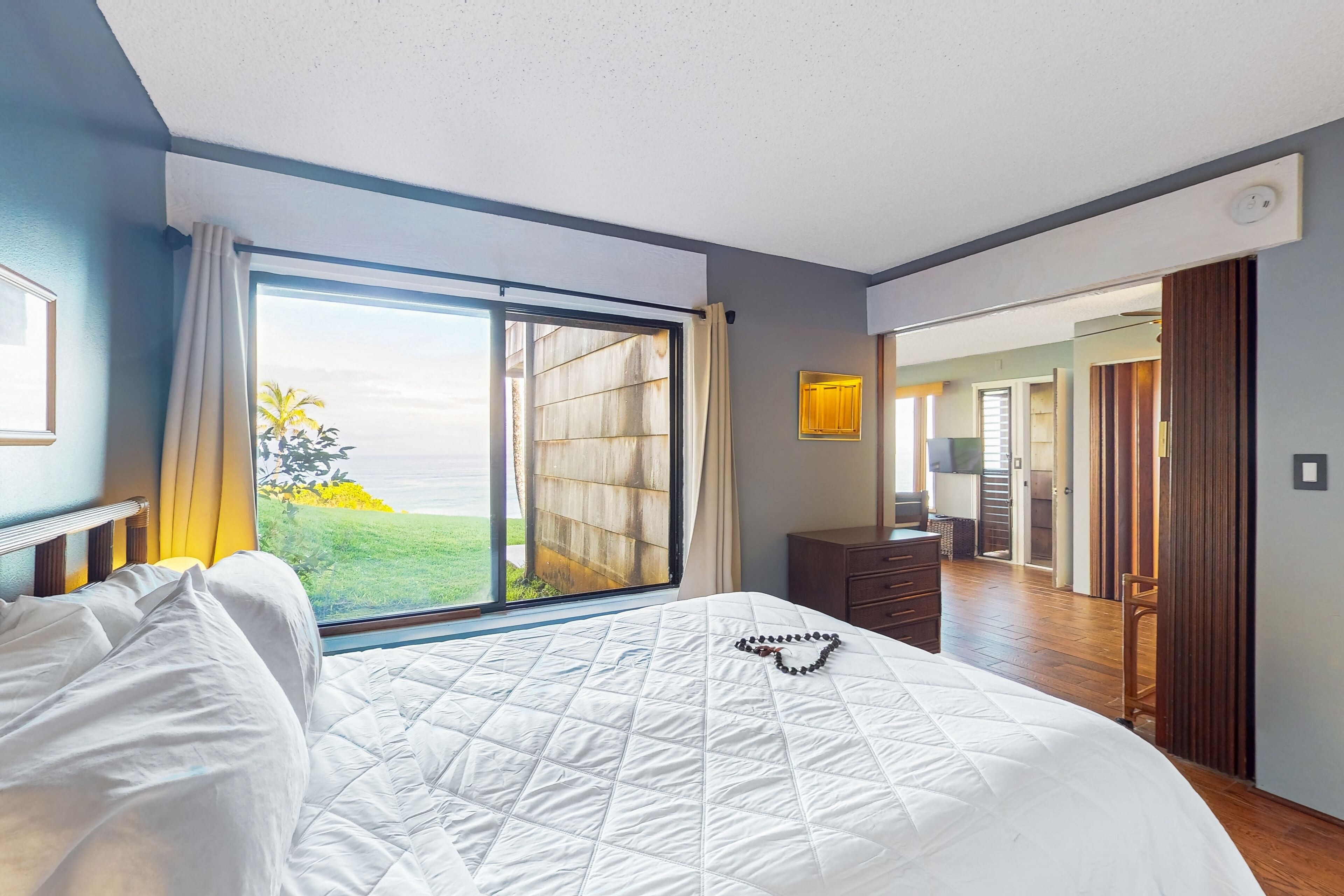 1 bedroom, iron/ironing board, internet, bed sheets