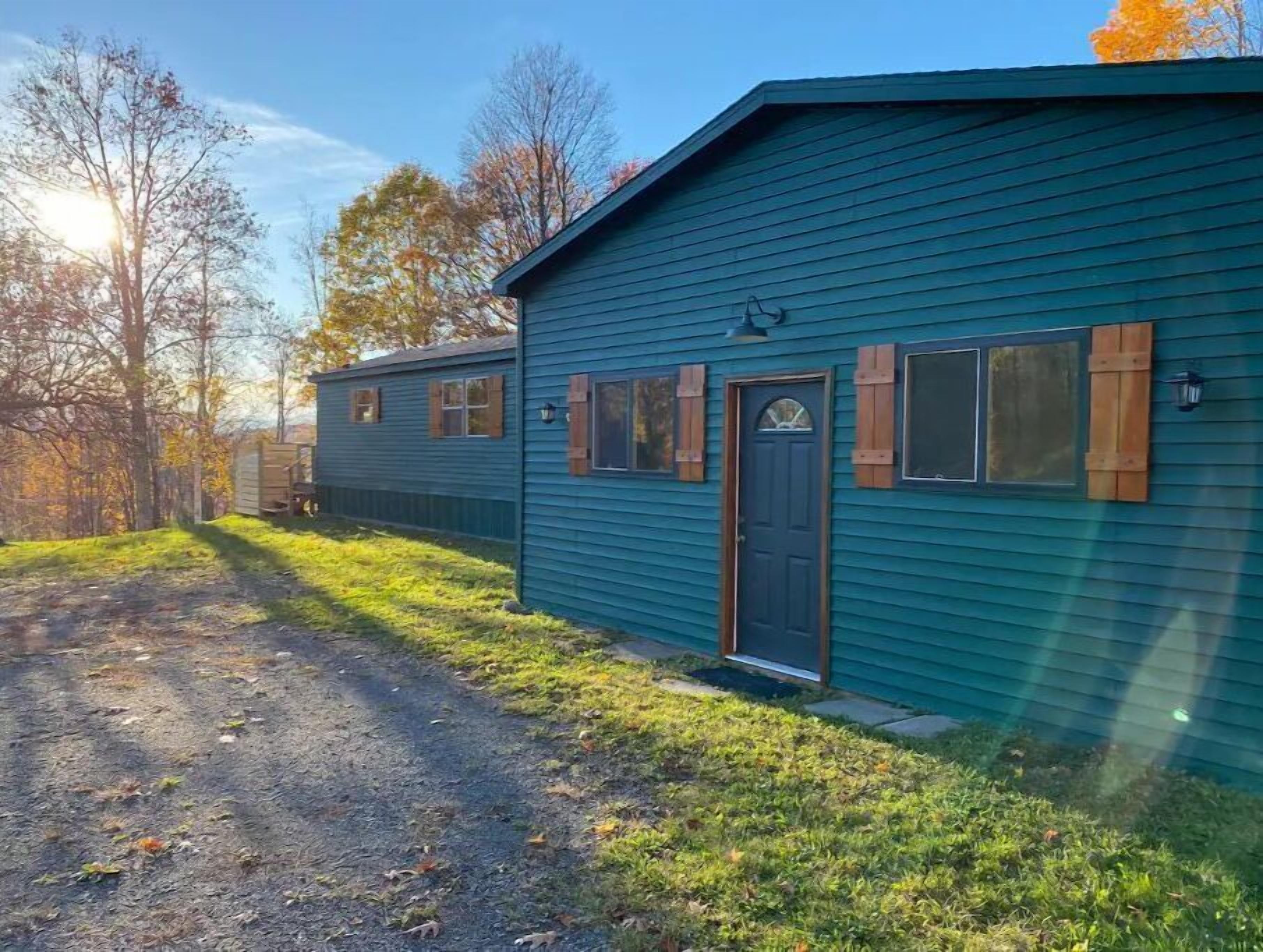 2 Bdrm Mountaintop Escape with the Best Sunset View & Pet Friendly
