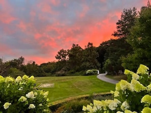 المنطقة المحيطة بالمنشأة