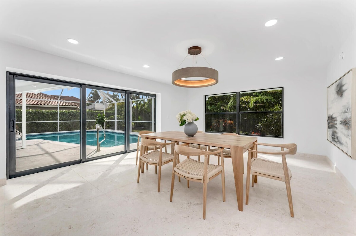 Photo 7 of Fully Renovated Luxury Home W/ Private Beach Access & Optional Golf Cart