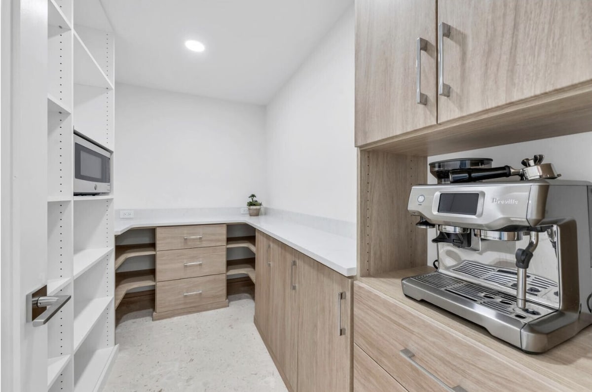 Photo 14 of Fully Renovated Luxury Home W/ Private Beach Access & Optional Golf Cart