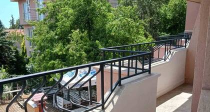 Wild Cherry Apartments - One-Bedroom Apartment ECONOMY -sleeps 4