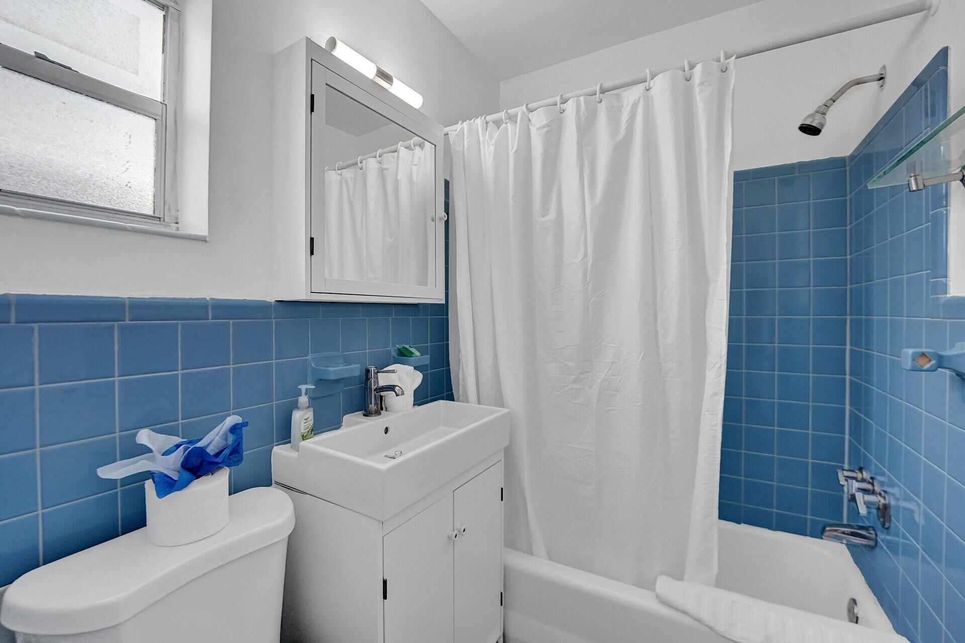 Studio | Salle de bain | Sèche-cheveux, serviettes fournies