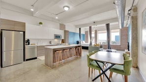 Interior - Downtown Apt: Pool, Free Breakfast & Valet (Dallas)
